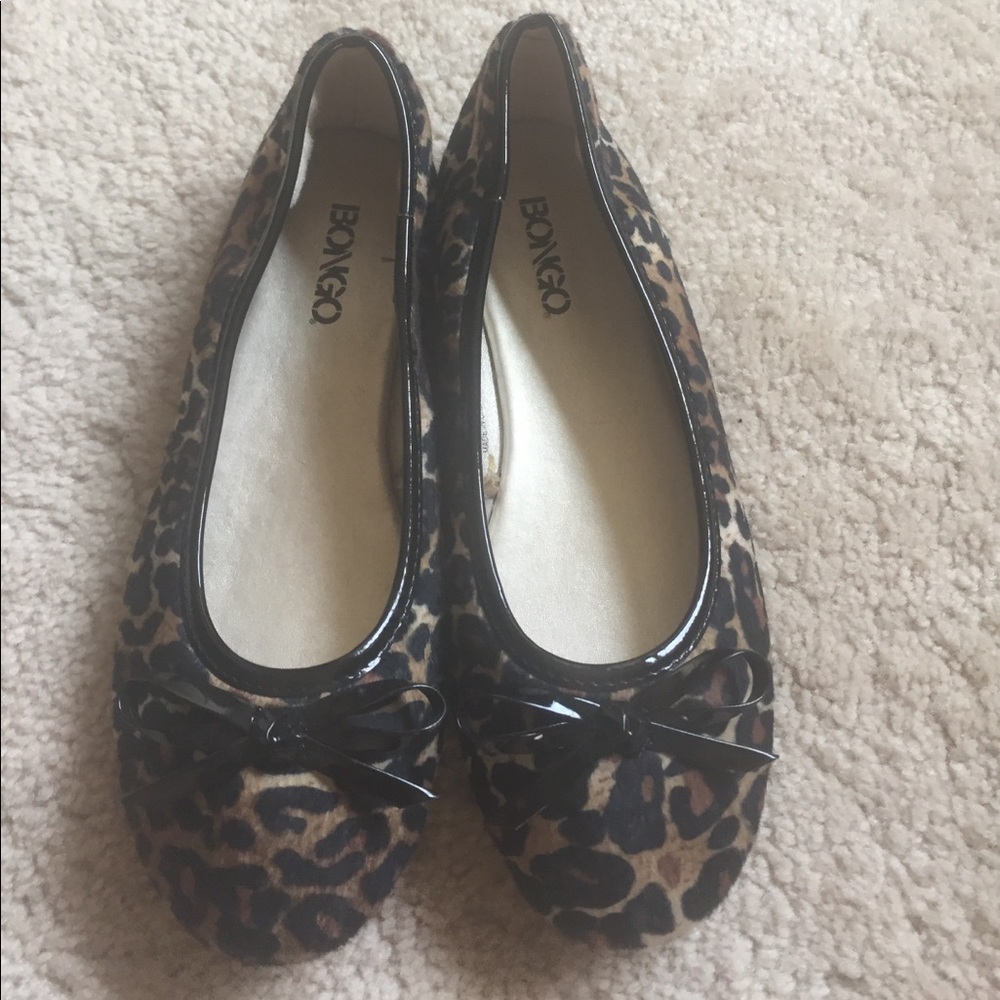 Girls flat shoes