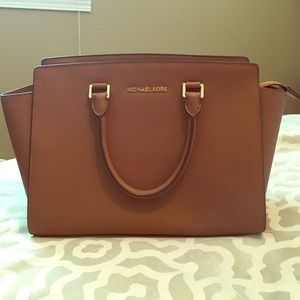 Michael Kors Selma Handbag