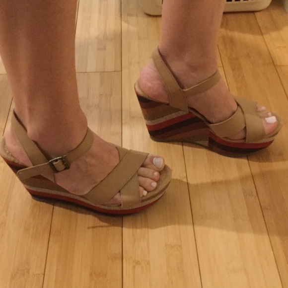 Wedge shoes - Picture 2 of 2