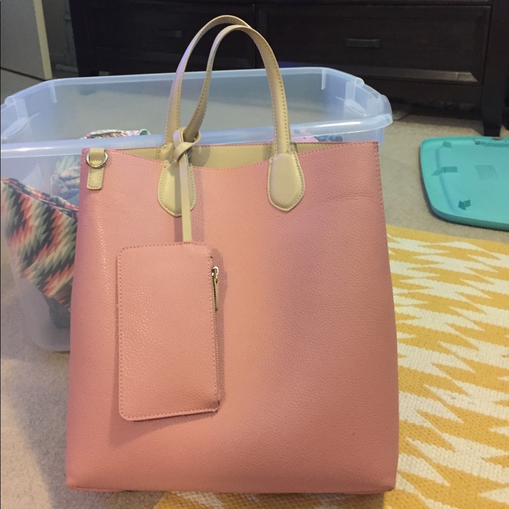 Charming Charlie tote w/matching coin purse