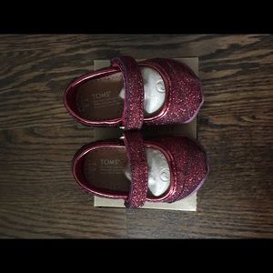 EUC Tiny Toms, Toddler 3, red glitter Mary Janes.