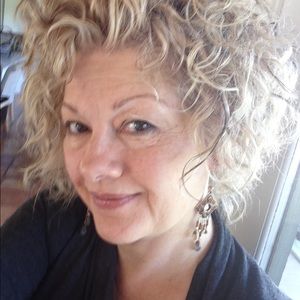 Meet your Posher, Lee