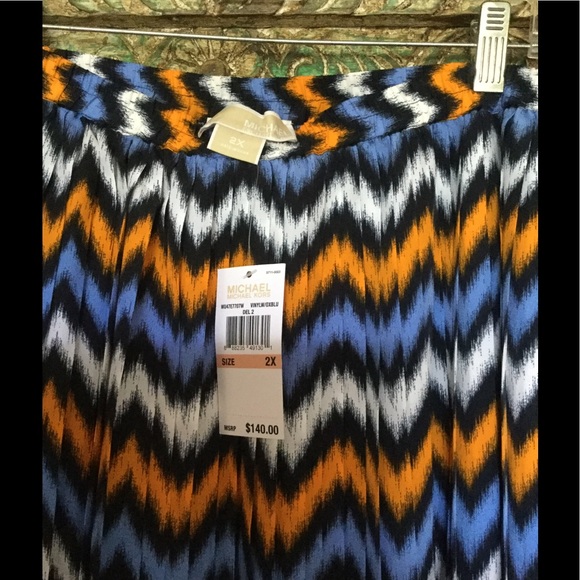 Michael Kors - Picture 2 of 4