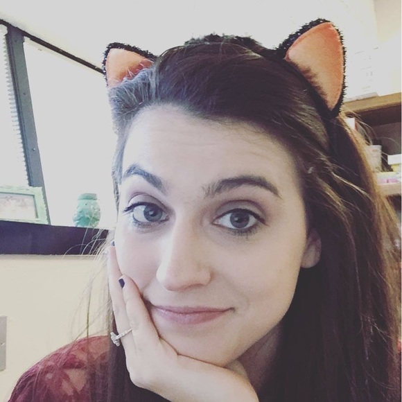 Meet Your Posher - Picture 2 of 5