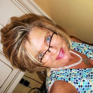 Meet your Posher, Denise