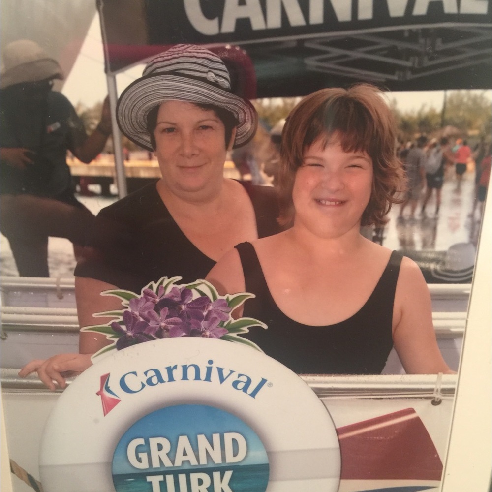 Meet your Posher, Lori