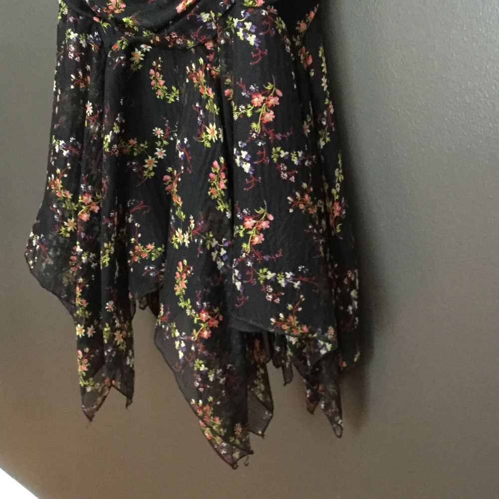 Dress - Picture 5 of 7