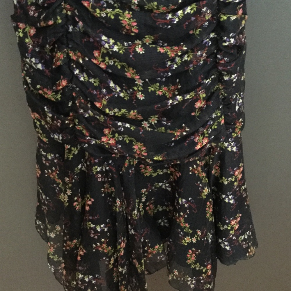 Dress - Picture 7 of 7