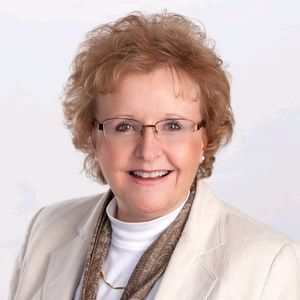 Meet your Posher, Sandy