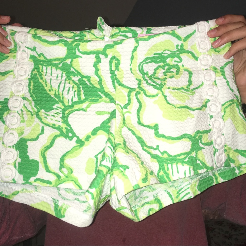 🆕Lilly Pulitzer green embroidered shorts💚