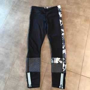 Lululemon Run the World 7/8 Sz 6