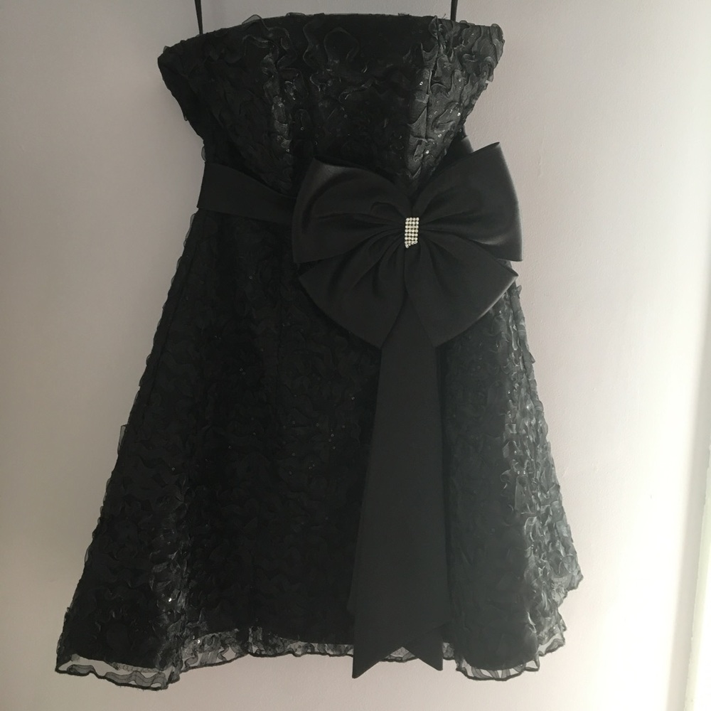 Beautiful high quality dress 👗