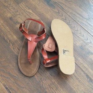 NWOT Mossimo Thong sandals