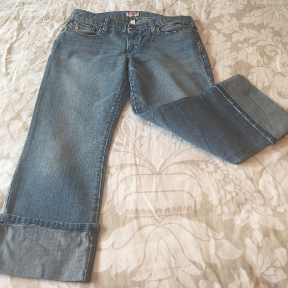 Practically brand new Abercrombie & Fitch capris.