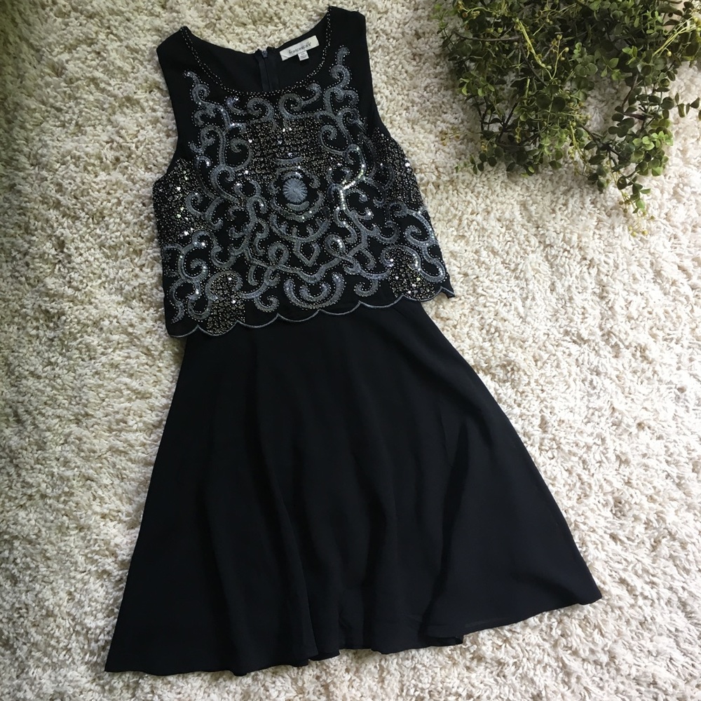 Francesca's Black Flowy Sequined Dress