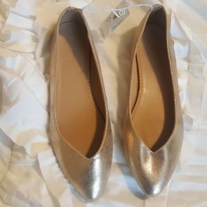 NWT Old Navy Gold Flats