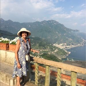 Meet your Posher, Leslie