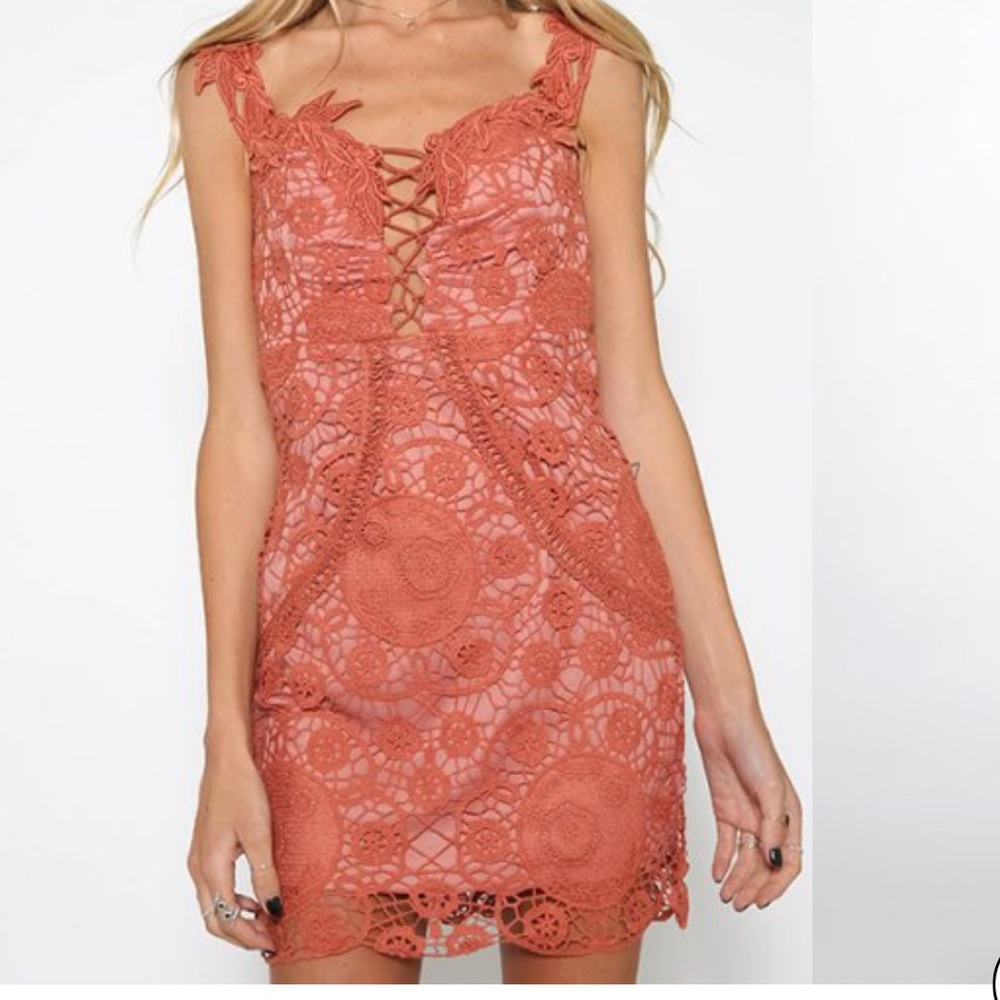 Dusty red lace bodycon dress
