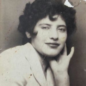 Meet your Posher, Cecilia