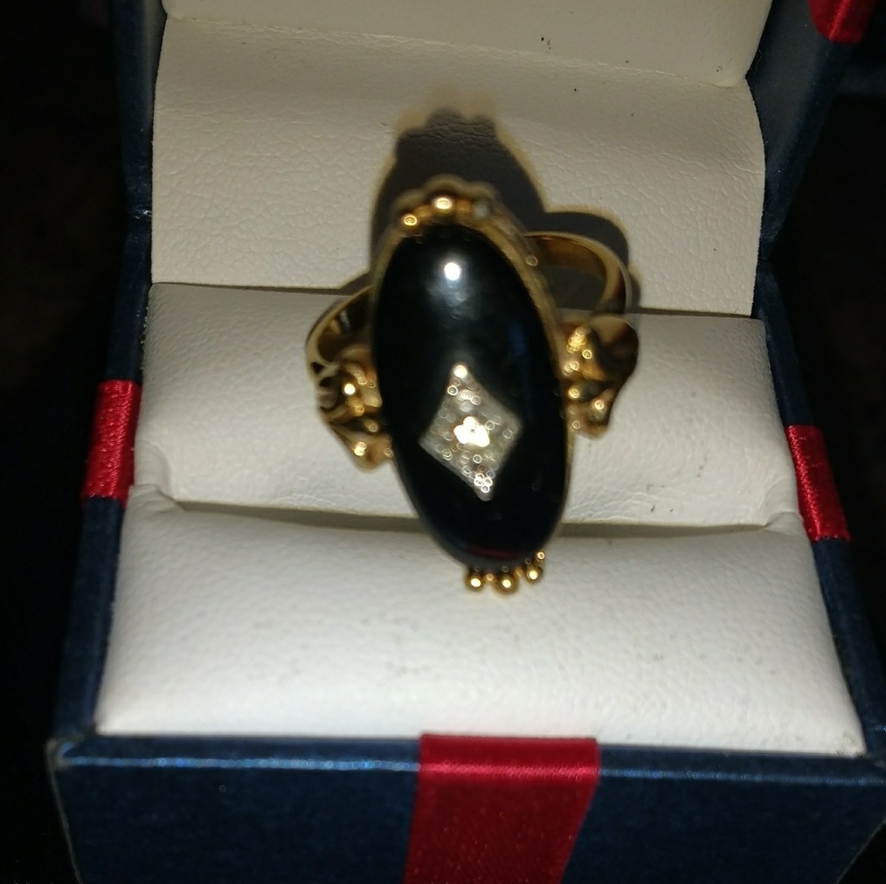 Vintage Avon Gold plated Onyx and CZ Ring