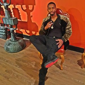 Meet your Posher, Ray