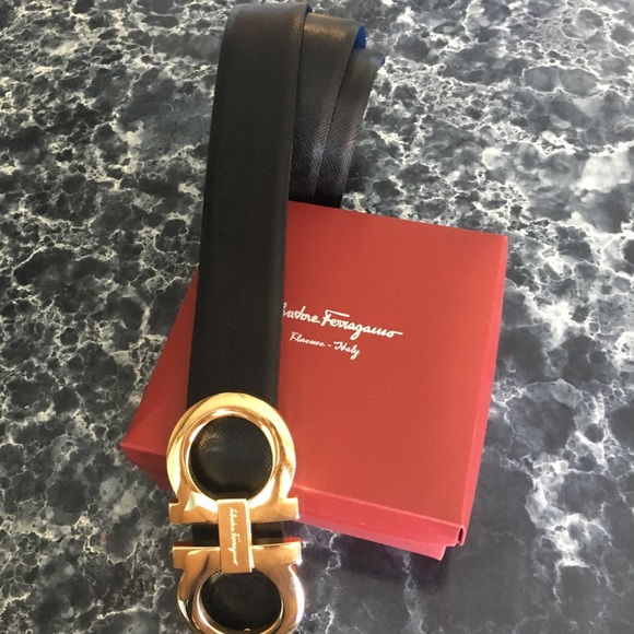 Salvatore Ferragamo black leather belt - Picture 1 of 4