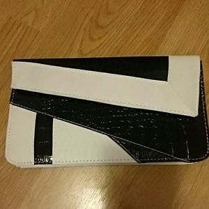 FREE W/PURCHASE Black&white alligator clutch purse