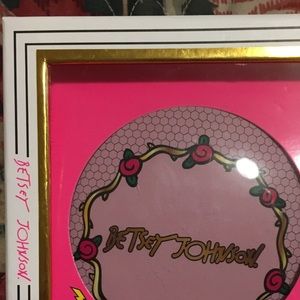 Betsey Johnson android charger new