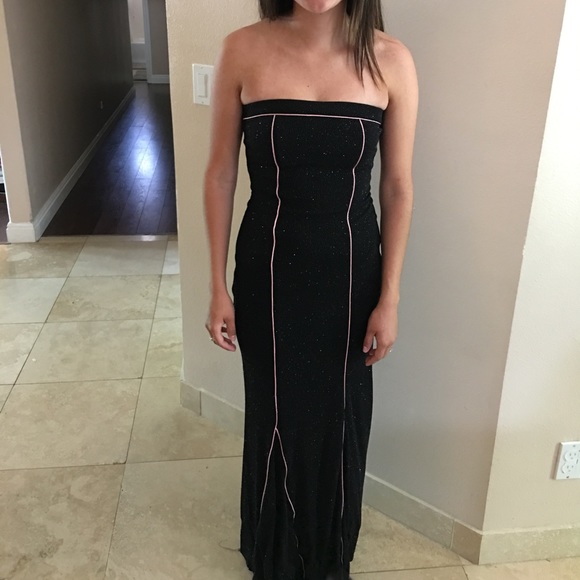 Prom dress - Picture 3 of 3