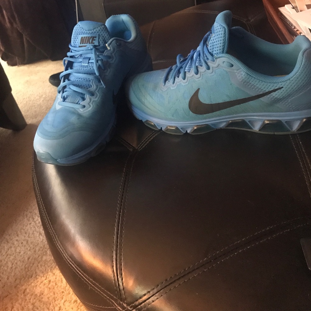Running shoes