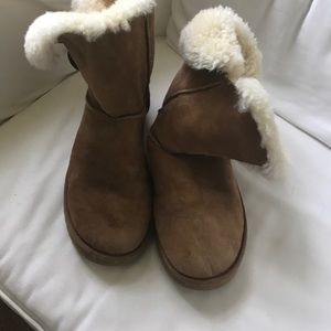 UGG boots good condition. Slightly worn