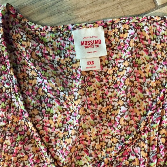 Flowey blouse - Picture 2 of 3