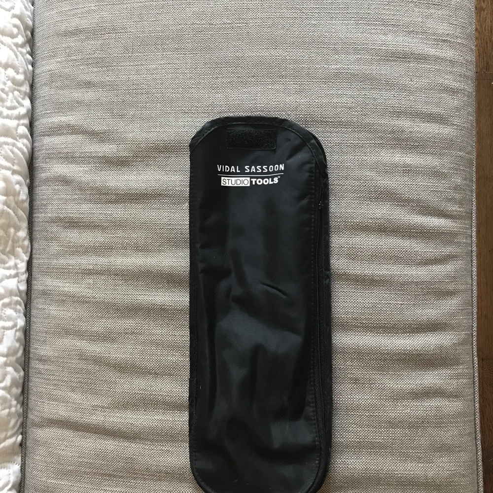 Vidal Sassoon heat tool pouch