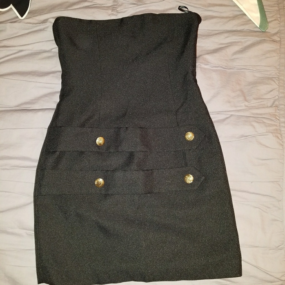 Short black strapless dress