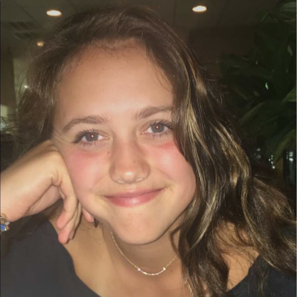 Meet your Posher, Chloe