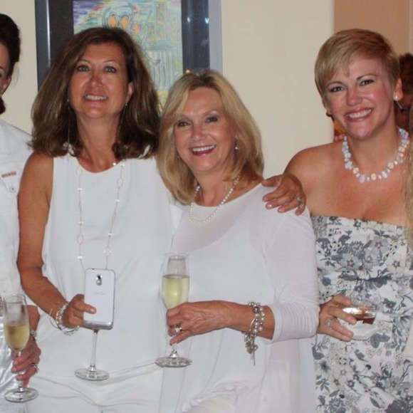 Meet your Posher, Vicki - Picture 6 of 6