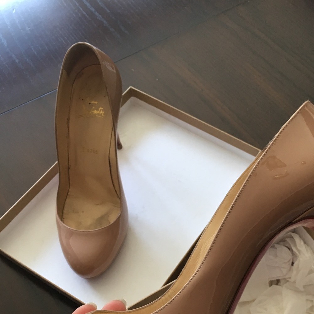 FILO 120 nude in sz 41.5