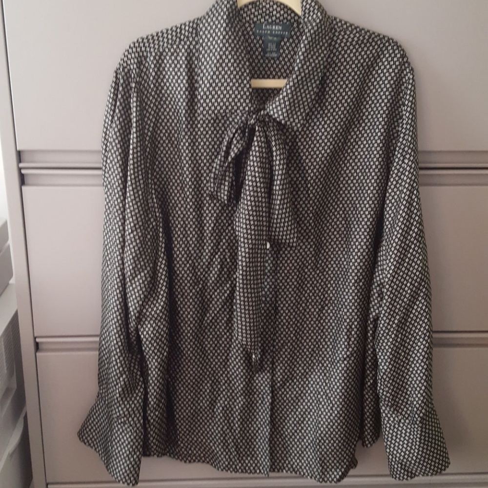 Ladies Silk Ralph Lauren blouse with tie