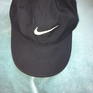 Black nike hat