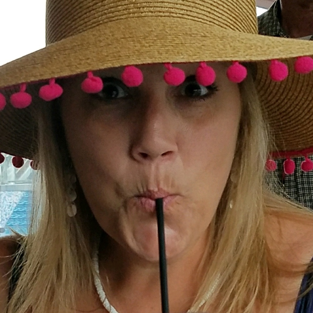 Meet your Posher, Monya