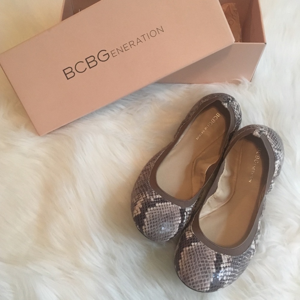 BCBG Shoes//8.5 ballet flats
