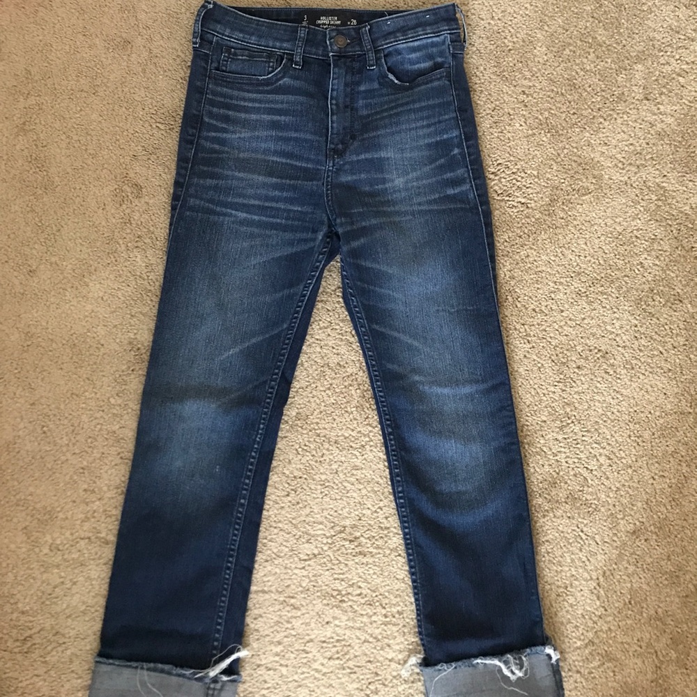 Hollister cropped skinny high rise jeans.