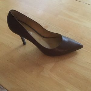 Leather high heel pump 3 1/2 inch height