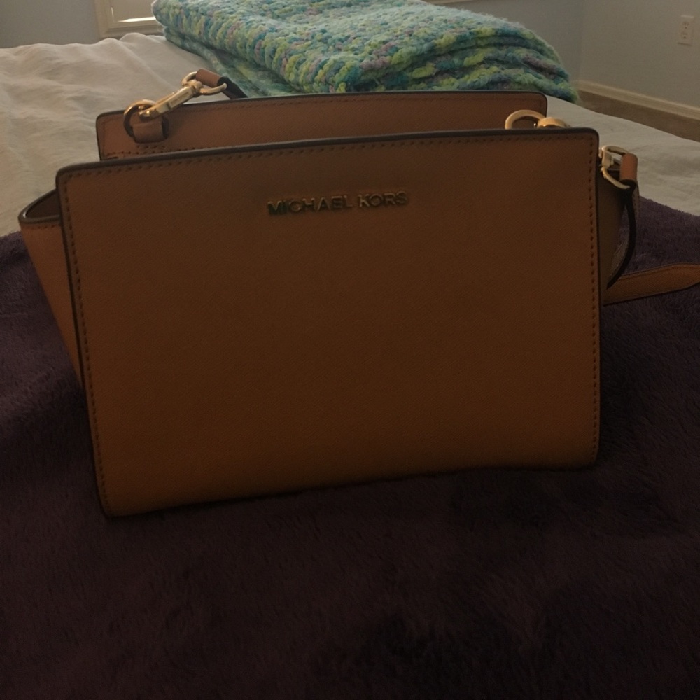 Michael Kors cross body