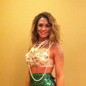 Meet your Posher, Laurie