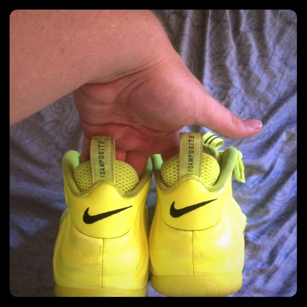 Nike air foamposit pro volts