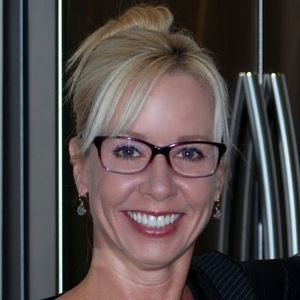 Meet your Posher, Leslie