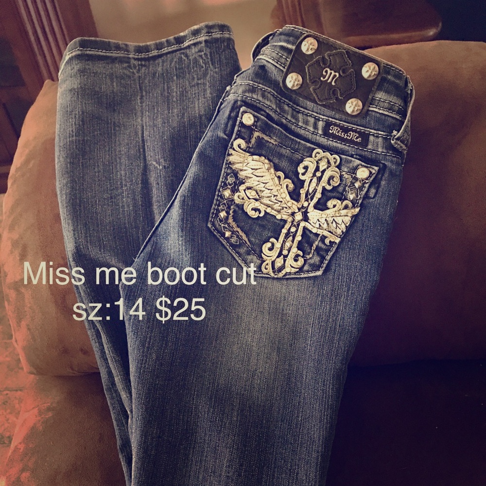 Junior sizes! Great name brand jeans