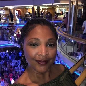 Meet your Posher, Marcia