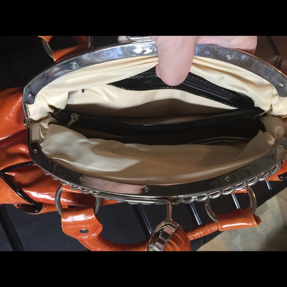 GaBaangs Purse - Picture 3 of 3